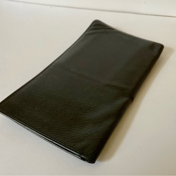 Louis Vuitton, Black Taiga Leather Unisex Long Wallet 7.5 x 4in - Picture 4 of 11